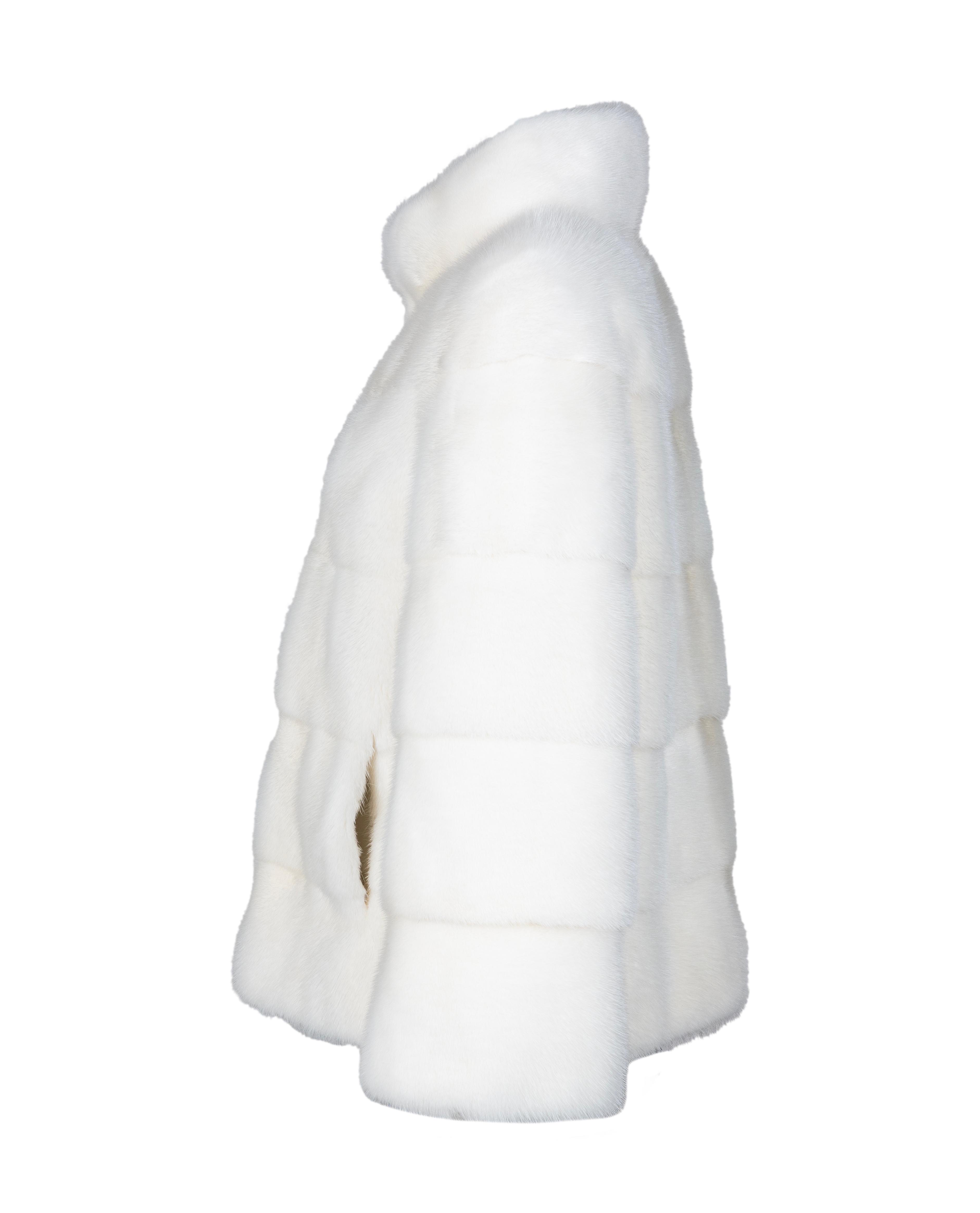Beyaz Zamansız Vizon Kürk Ceket